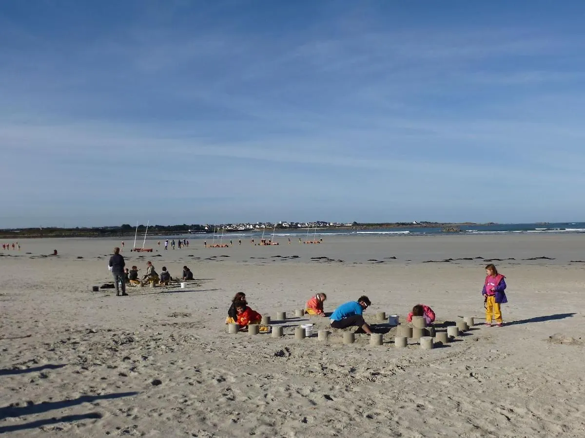 Comfortable Holiday Home With A Spacious Terrace Area Near The Sea Sibiril France